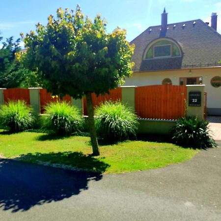 House4U Villa Balatonszárszó Dış mekan fotoğraf
