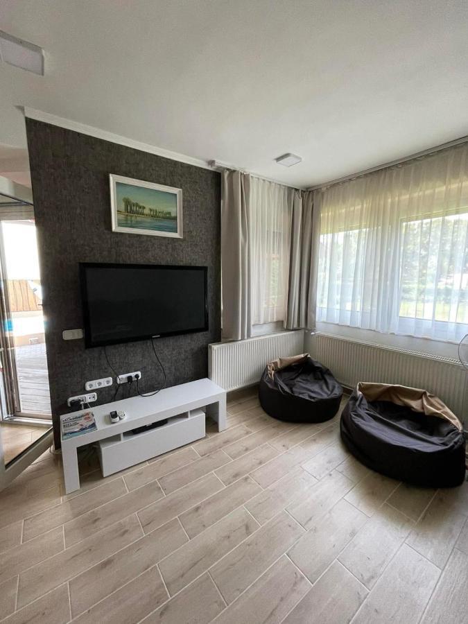 House4U Villa Balatonszárszó Dış mekan fotoğraf