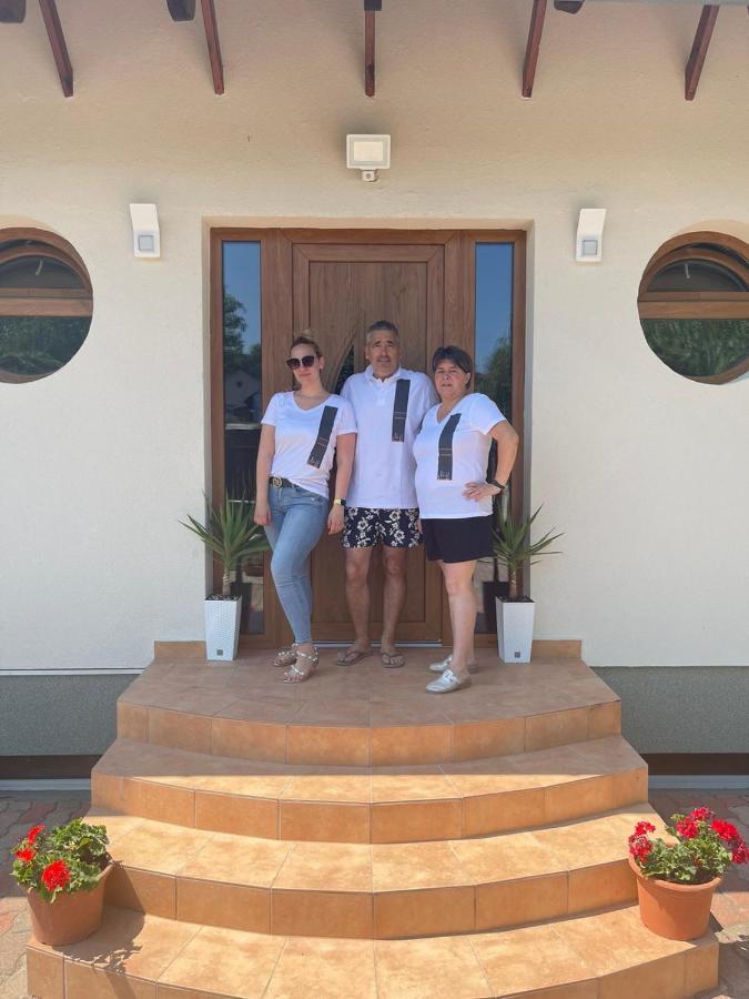 House4U Villa Balatonszárszó Dış mekan fotoğraf